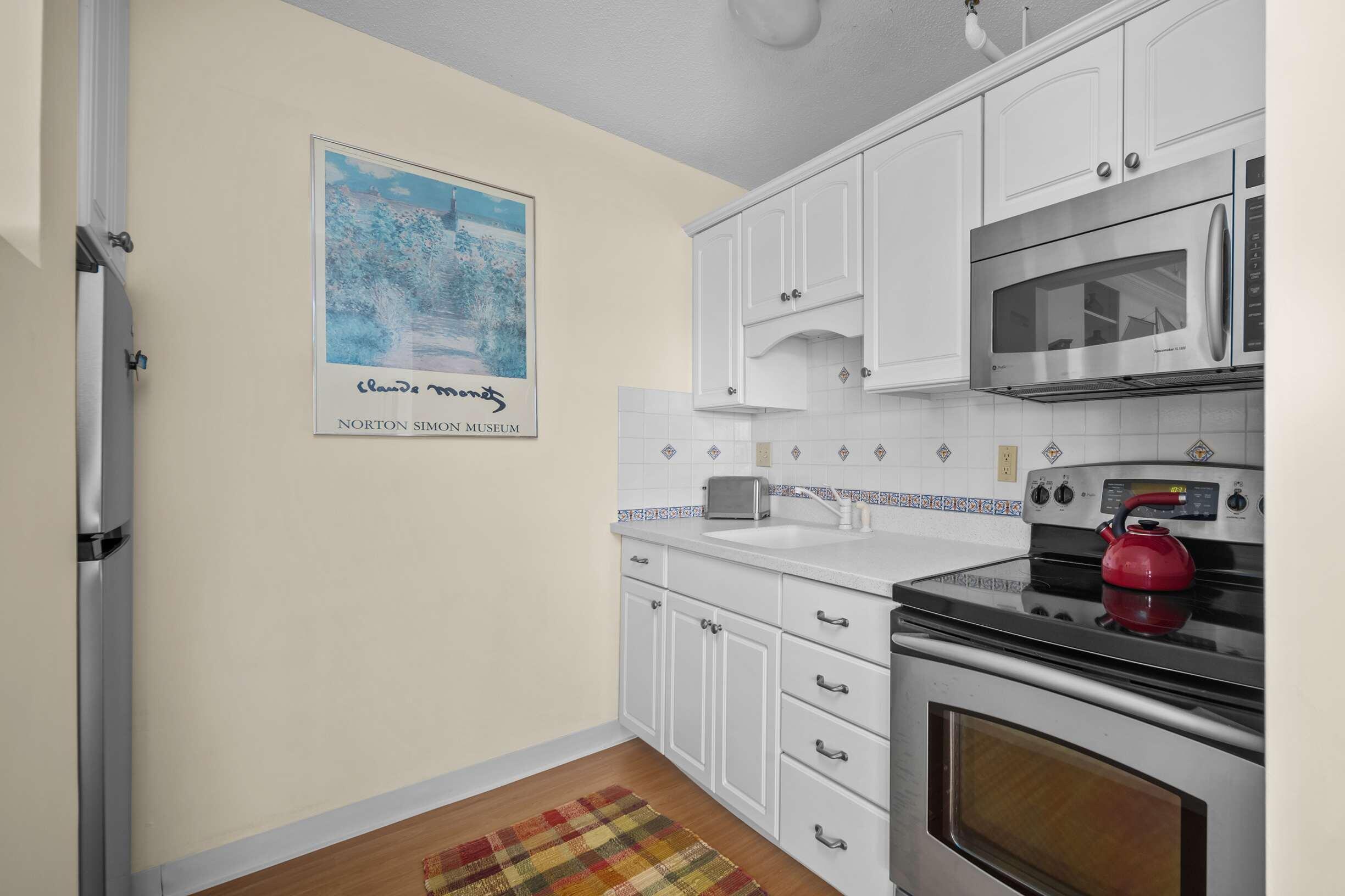 55 Israel Head Road, Unit 202 Ogunquit, ME 03907 - Photo 14 of 21 Kitchen