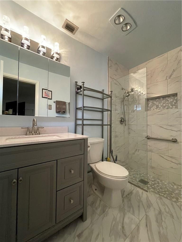 9200 Southwest 55th Street Cooper City, FL 33328 - Photo 16 of 23 Primary Bathroom
