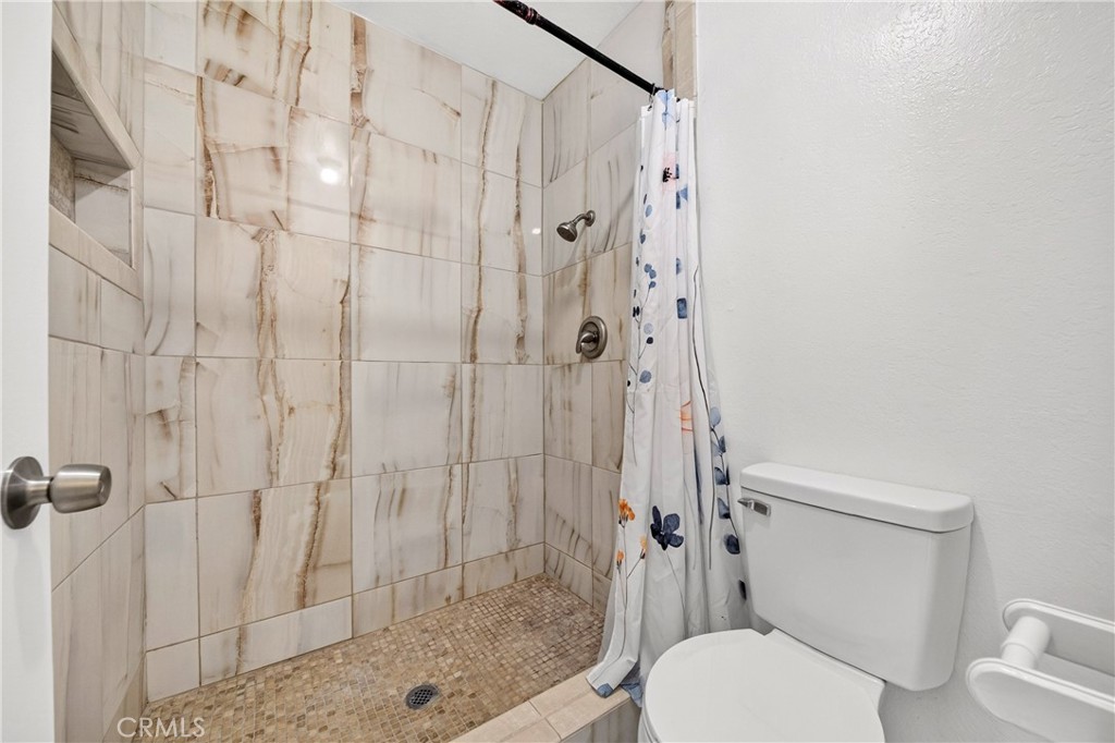 7616 Della Street Riverside, CA 92503 - Photo 12 of 22 Gallery Image 12