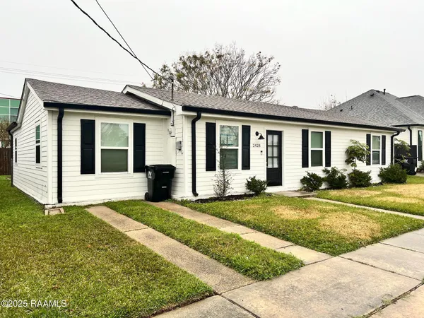 $215,000 | 2428 Pecan Drive, Chalmette, LA 70043