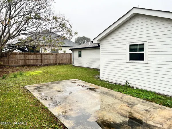 $215,000 | 2428 Pecan Drive, Chalmette, LA 70043
