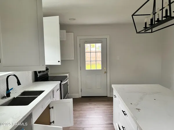 $215,000 | 2428 Pecan Drive, Chalmette, LA 70043