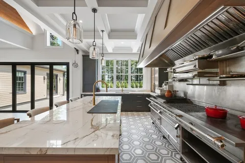 $2,699,000 | 252 Winter Street, Norwell, MA 02061