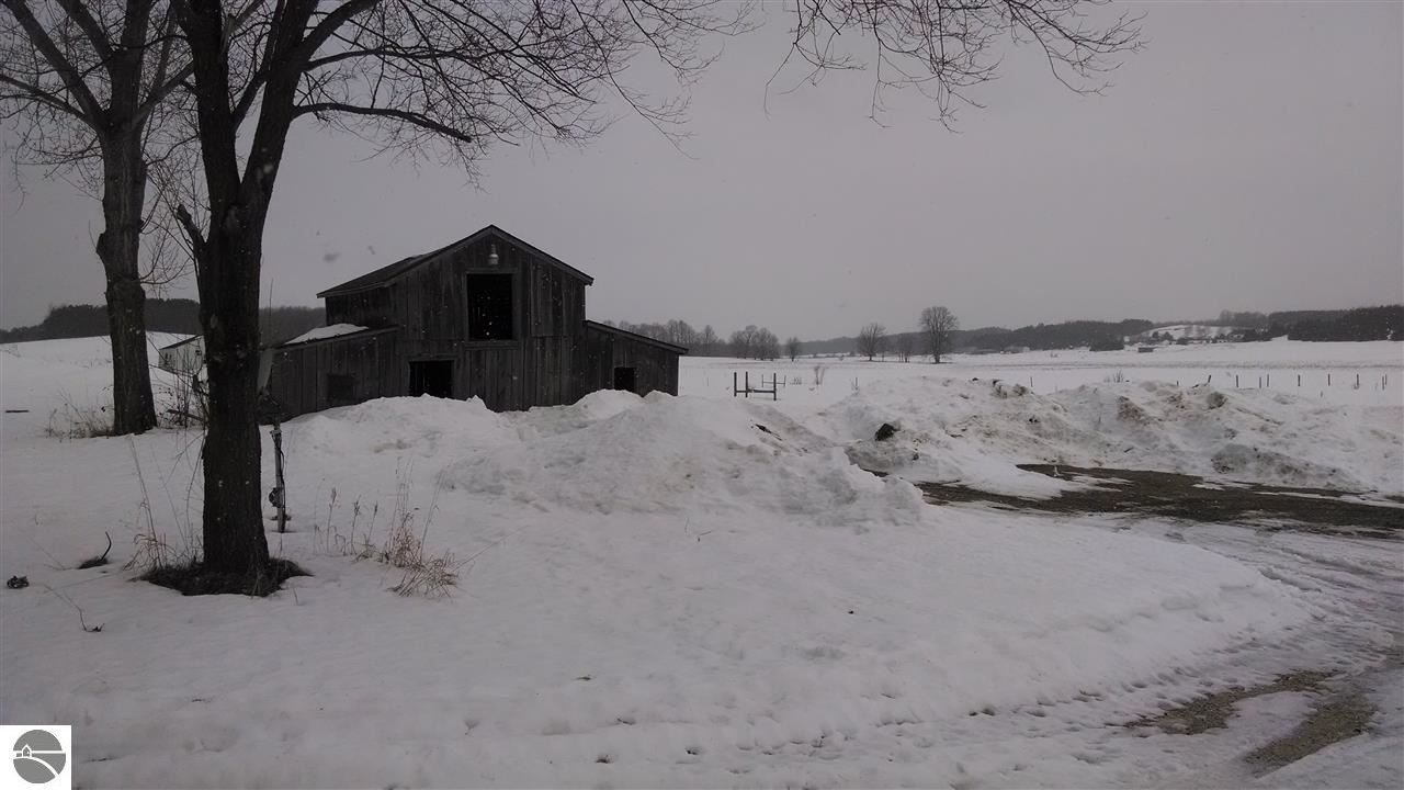 4045 North Seeley Road Manton, MI 49663 - Photo 7 of 22 1781702-6.JPG