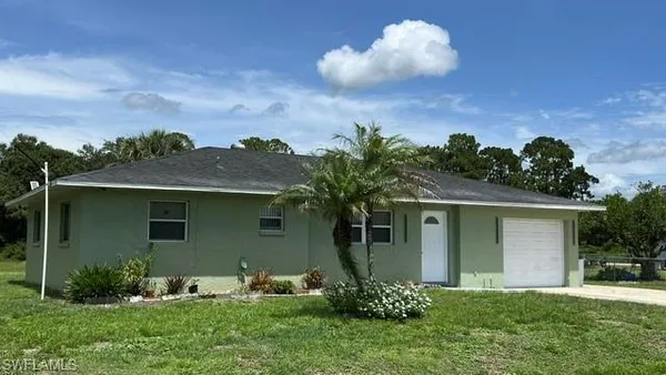 $1,600 | 621 Gerald Avenue, Lehigh Acres, FL 33936