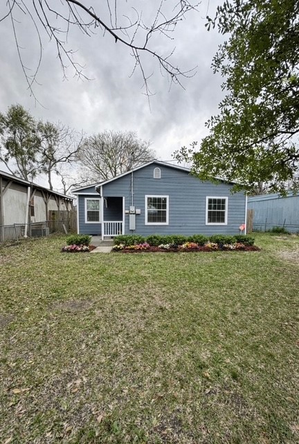 1405 Rice Street Alvin, TX 77511 - Photo 1 of 17