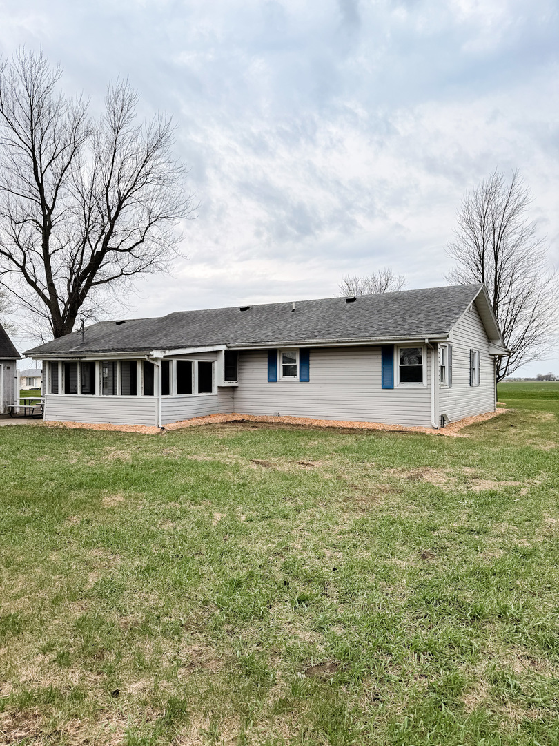 2308 2010 East Watseka, IL 60970 - Photo 31 of 32