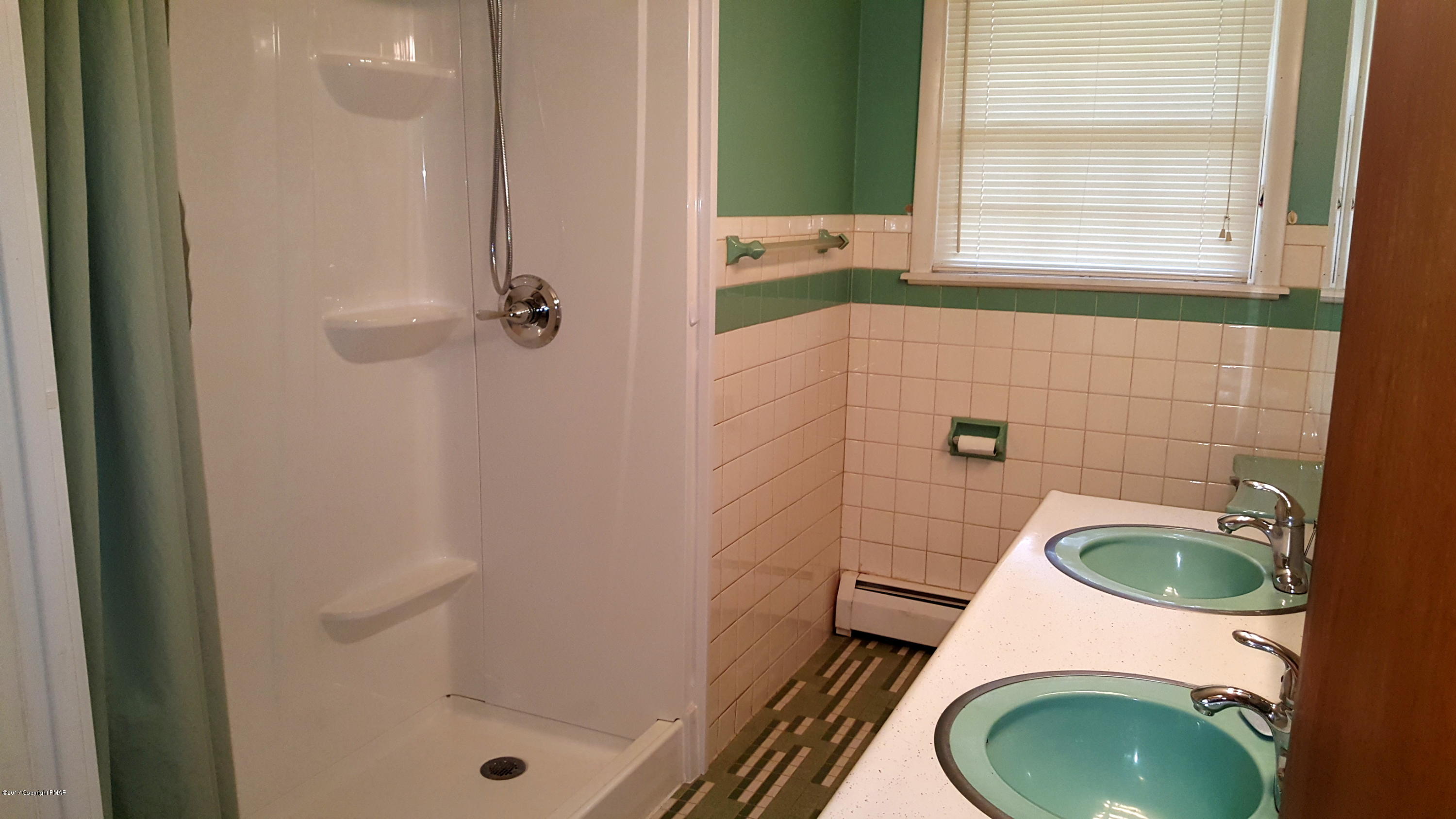 472 Male Road Wind Gap, PA 18091 - Photo 8 of 16 main bathroom