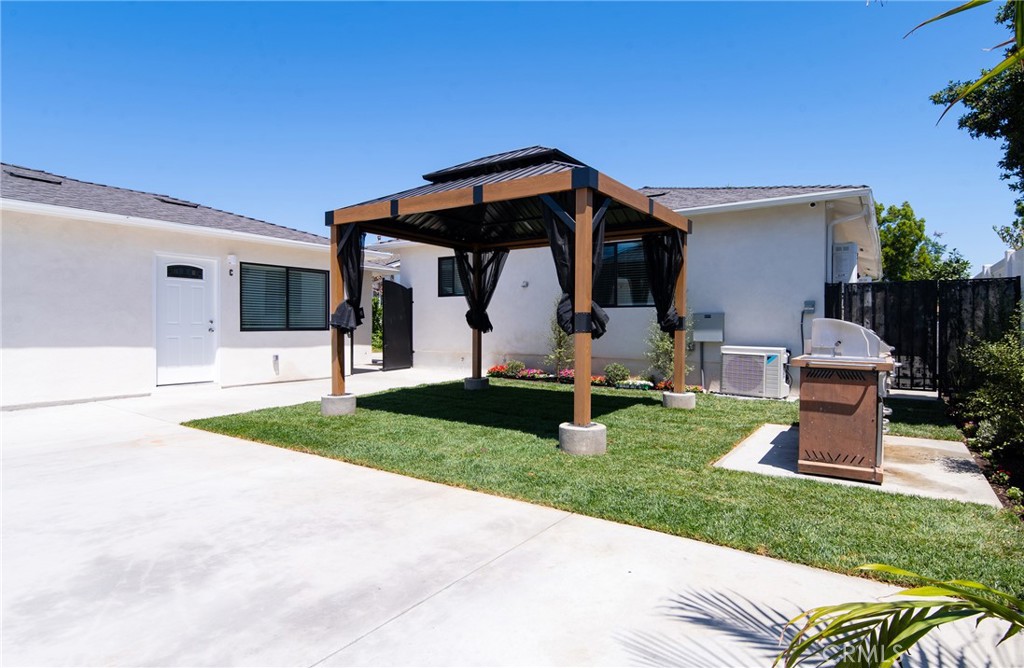 11831 Pomering Road, Unit B Downey, CA 90241 - Photo 10 of 19