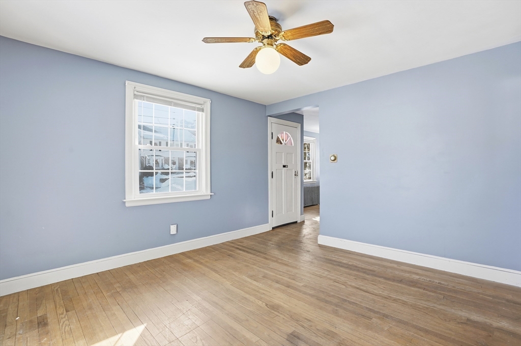 12 Cardinal Road Worcester, MA 01602 - Photo 16 of 34