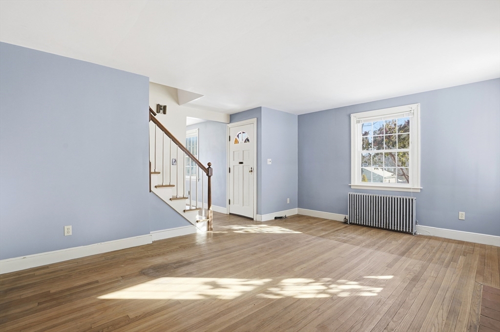 12 Cardinal Road Worcester, MA 01602 - Photo 4 of 34