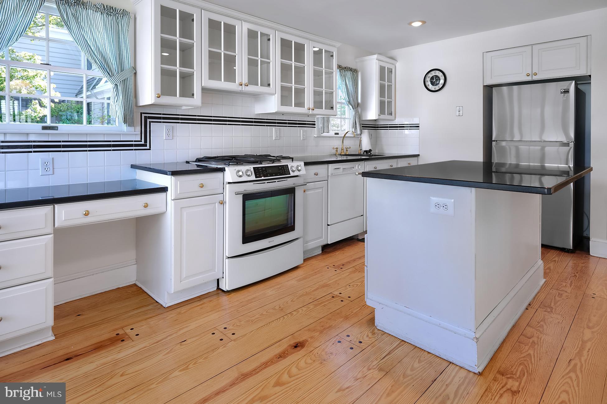 111 King George Road Pennington, NJ 08534 - Photo 9 of 26