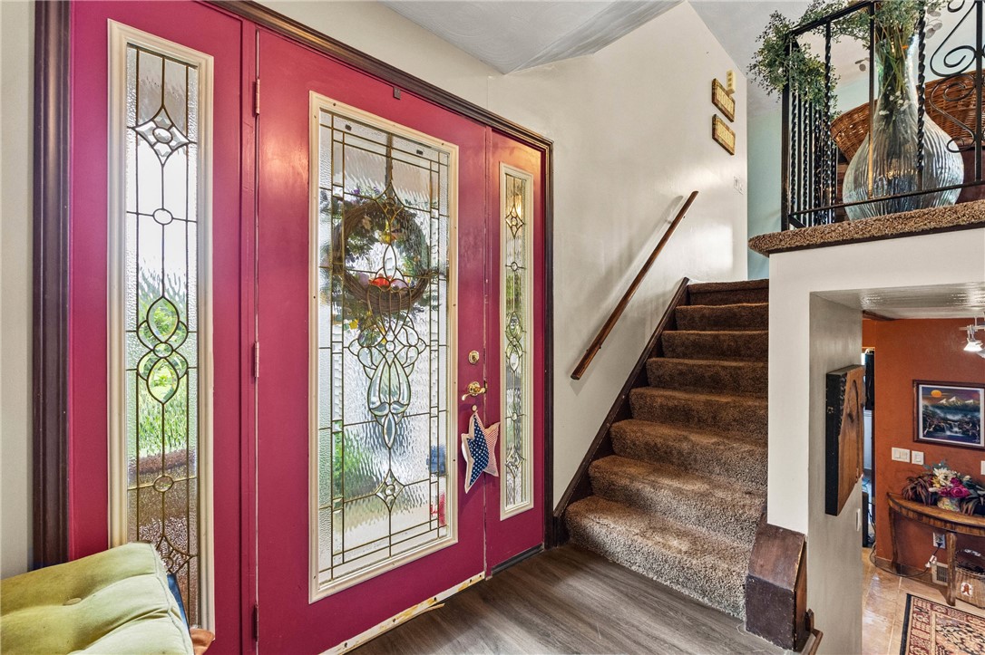 1140 Willits Road Ontario, NY 14519 - Photo 4 of 50 this inviting entryway
welcomes you home!