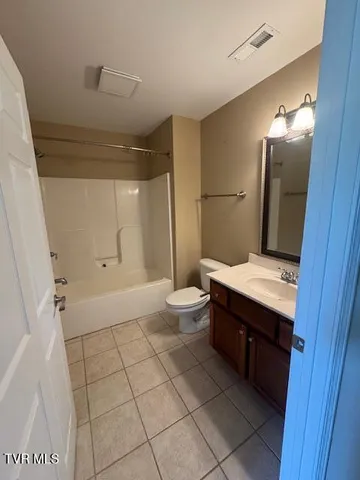 $1,800 | 1709 Cherokee Road, Unit 201, Johnson City, TN 37604