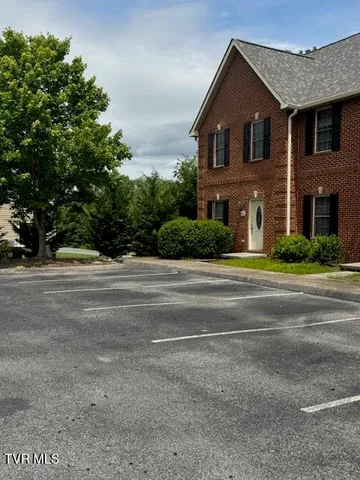$1,800 | 1709 Cherokee Road, Unit 201, Johnson City, TN 37604