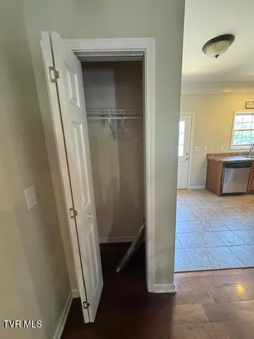 $1,800 | 1709 Cherokee Road, Unit 201, Johnson City, TN 37604