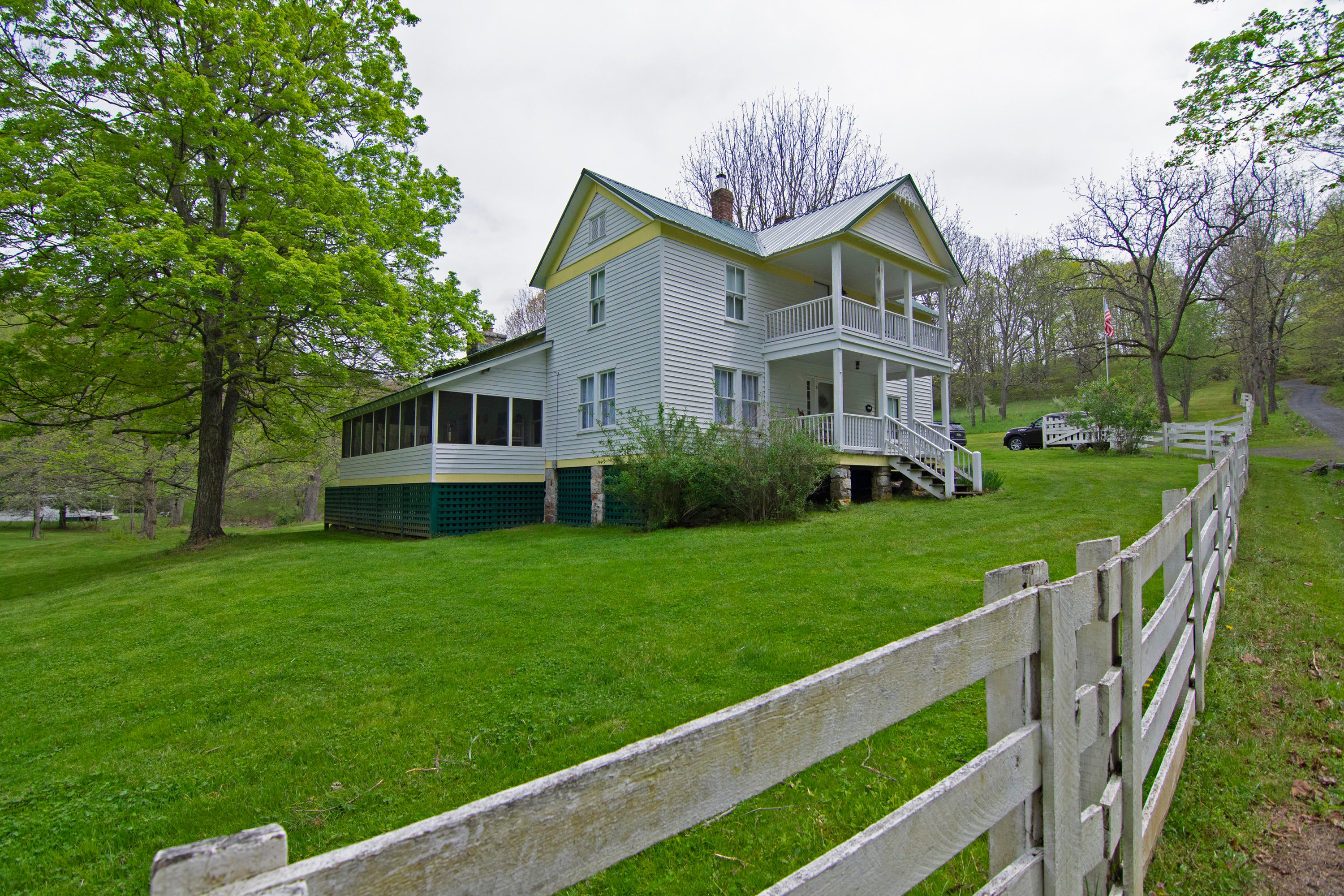 926 Rodgers Mill Road Sinks Grove, WV 24976 - Photo 3 of 31 Gallery Image 3