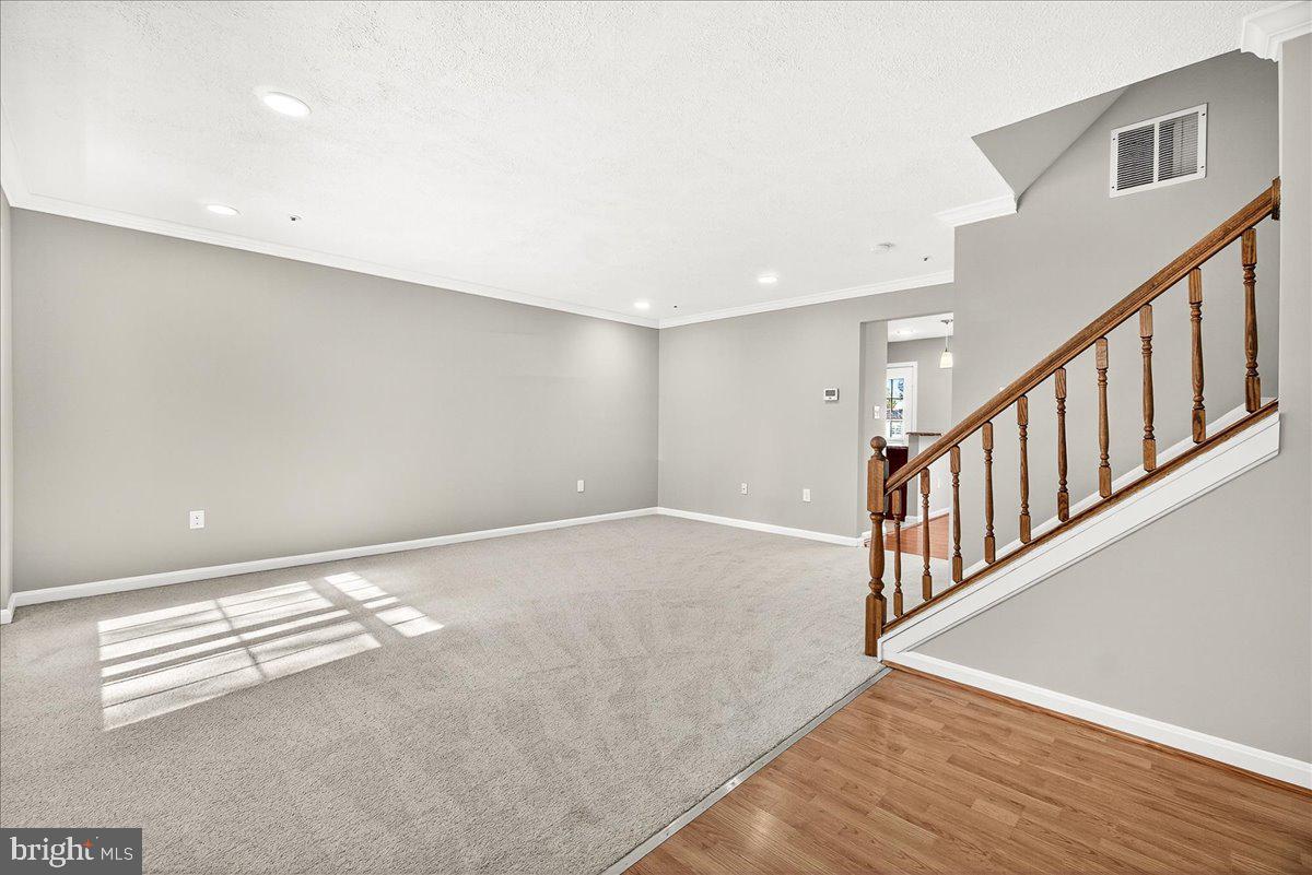25758 Woodfield Road Damascus, MD 20872 - Photo 6 of 55 Gallery Image 6