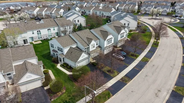 $299,999 | 24928 Franklin Lane, Plainfield, IL 60585
