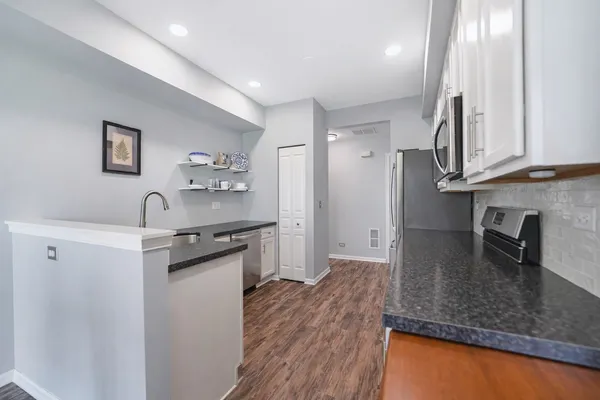 $299,999 | 24928 Franklin Lane, Plainfield, IL 60585