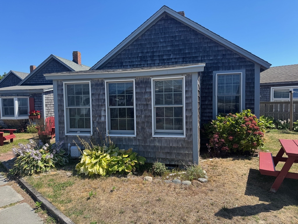 658 Shore Road, Unit 8 Truro, MA 02666 - Photo 3 of 37