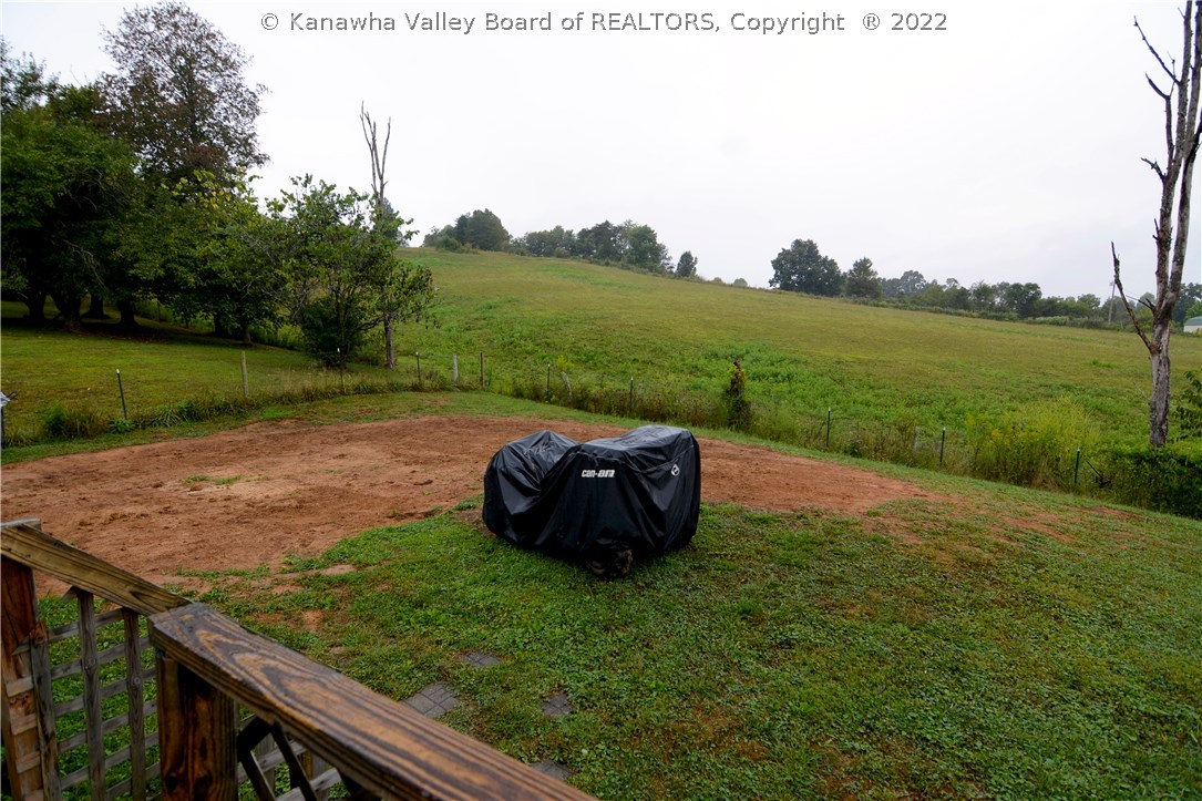 136 Early Lane Ripley, WV 25271 - Photo 4 of 24 Gallery Image 4