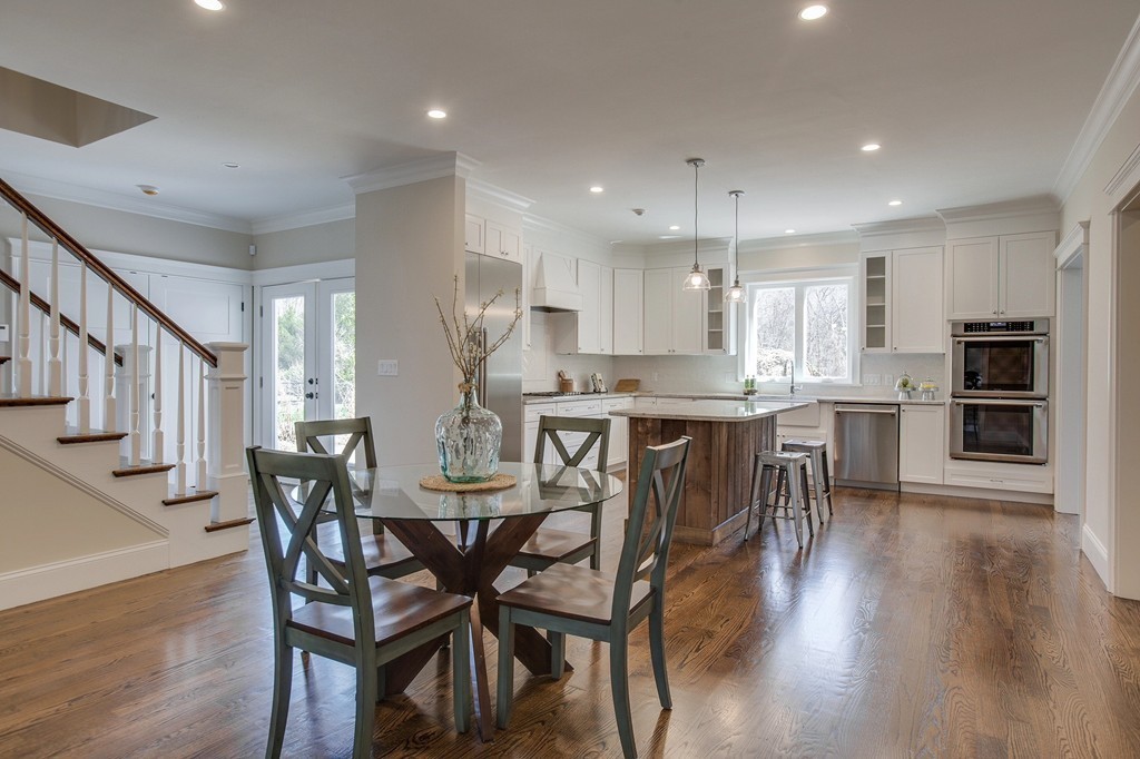 324 Concord Road Bedford, MA 01730 - Photo 6 of 30