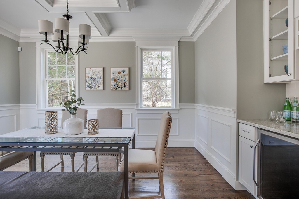 324 Concord Road Bedford, MA 01730 - Photo 8 of 30