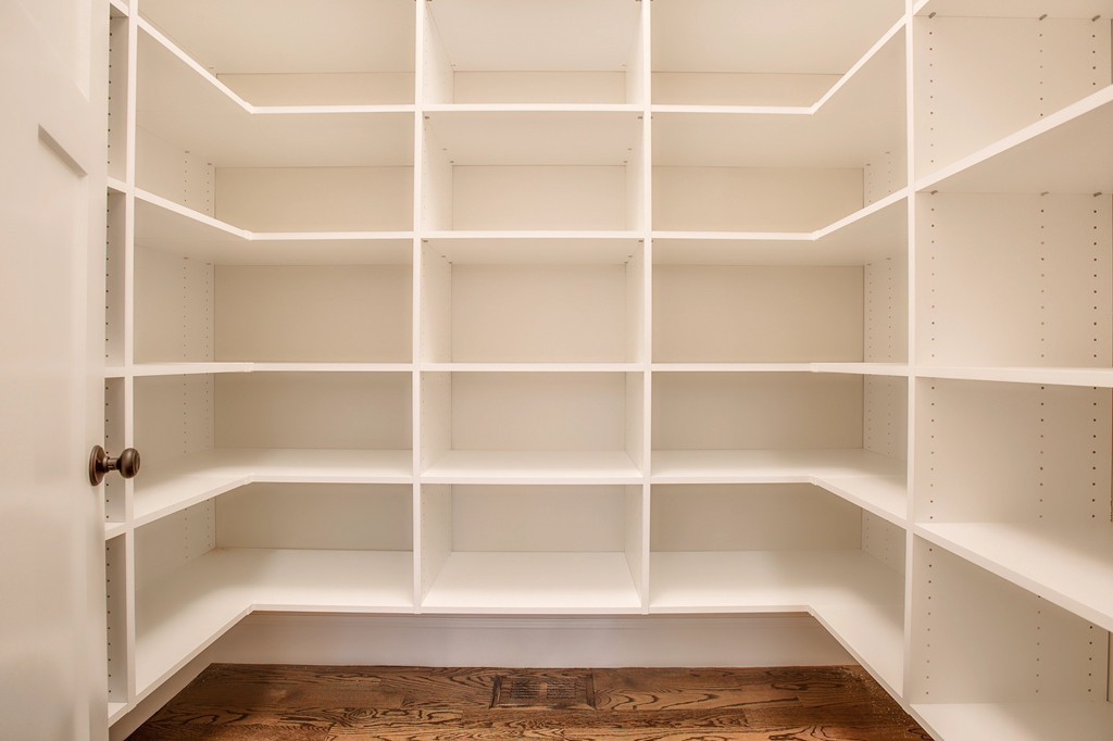 324 Concord Road Bedford, MA 01730 - Photo 10 of 30