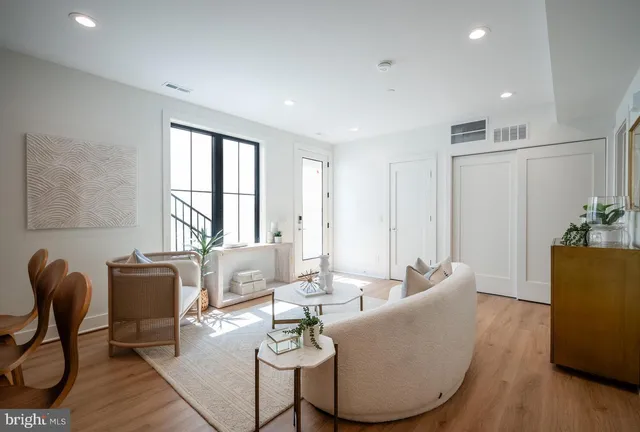 $2,095 | 1228 Brentwood Road Northeast, Unit 1, Washington, DC 20018