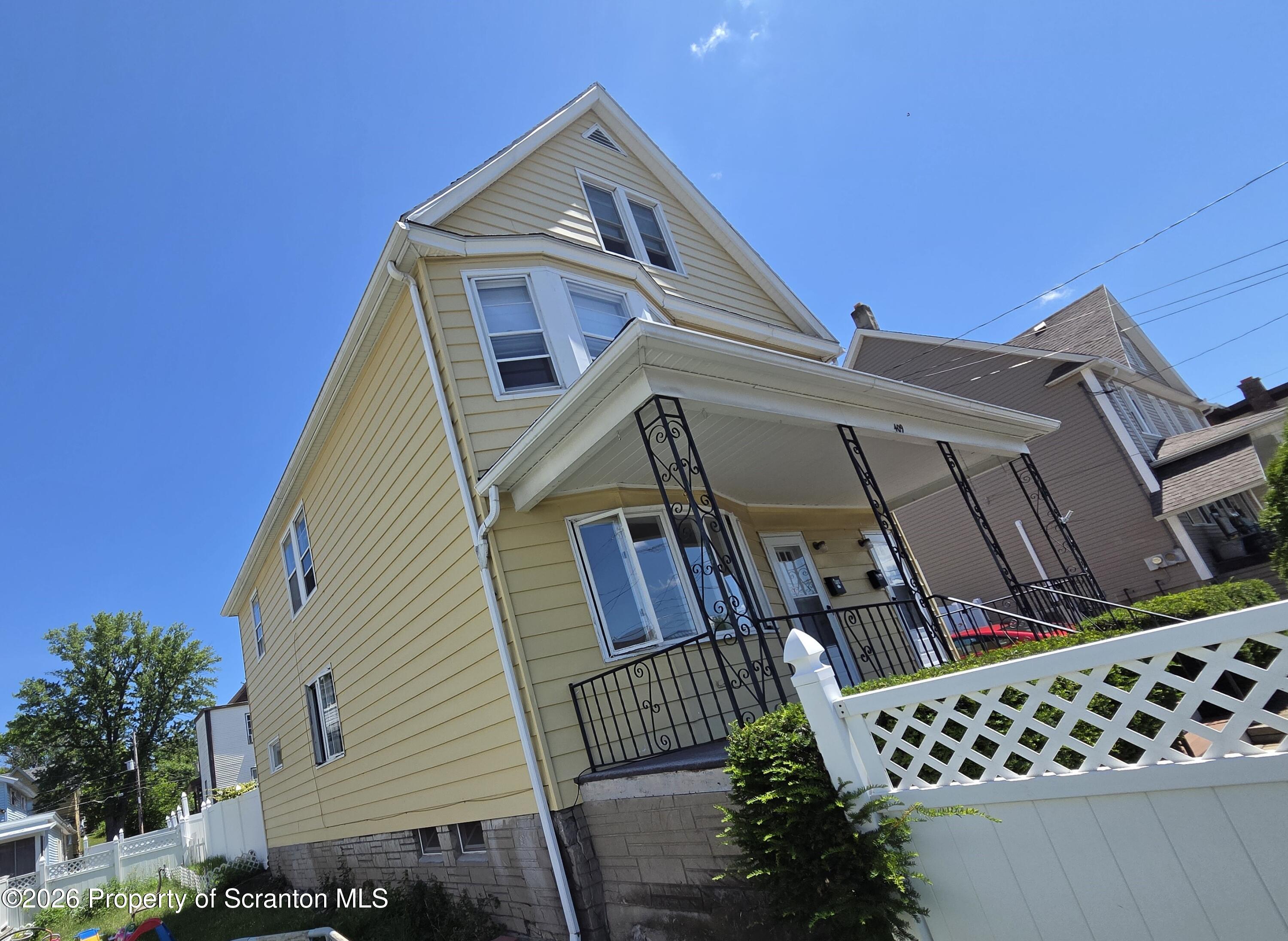 409 Butler Street Dunmore, PA 18512 - Photo 32 of 33 Side