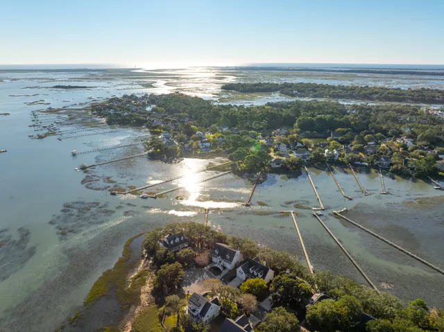 $1,599,000 | 1462 Harborsun Drive, Charleston, SC 29412