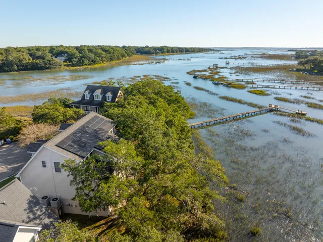 $1,599,000 | 1462 Harborsun Drive, Charleston, SC 29412