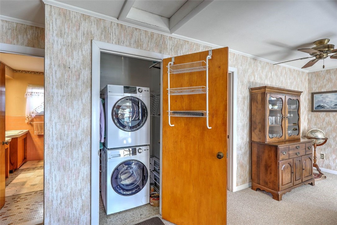 175 Middlebridge Road South Kingstown, RI 02879 - Photo 21 of 30 Washer and Dryer