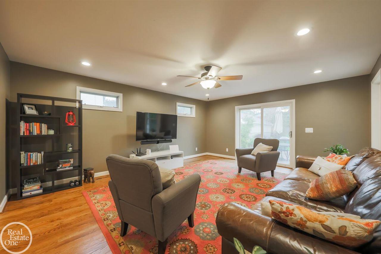 1208 Audubon Road Grosse Pointe, MI 48230 - Photo 19 of 38 50061752-18.JPG