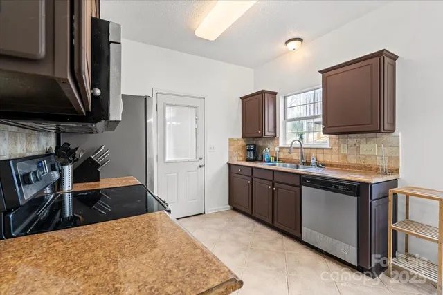 $330,000 | 8927 Little Hampton Place, Charlotte, NC 28215