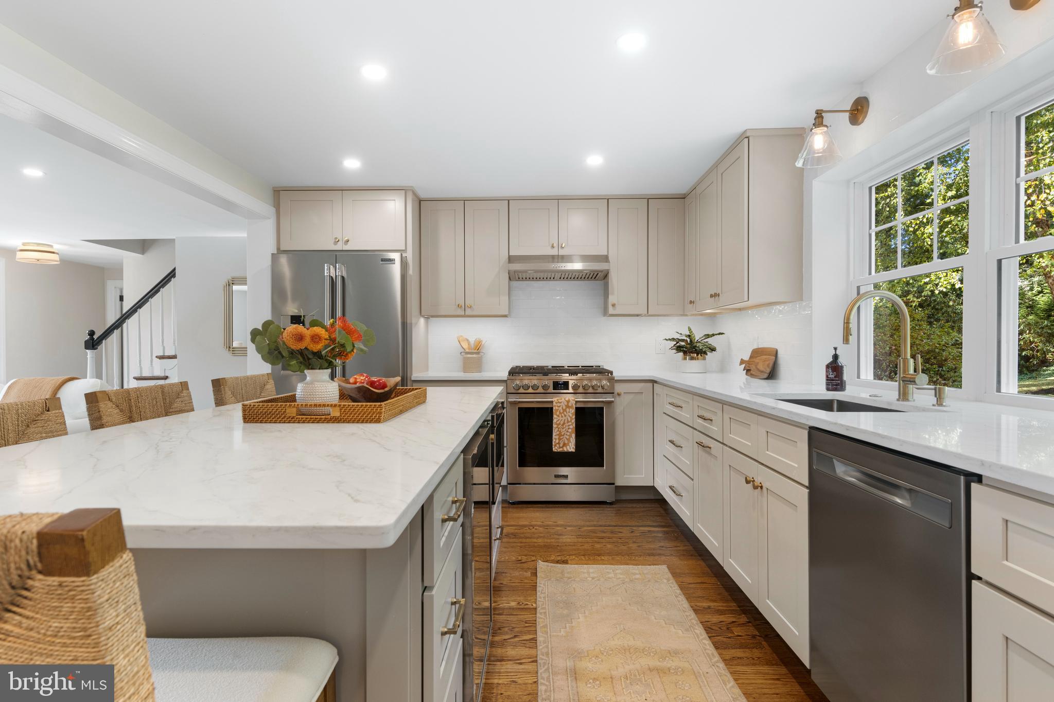 807 Eagle Road Wayne, PA 19087 - Photo 14 of 75 white quartz countertops with delicate veining