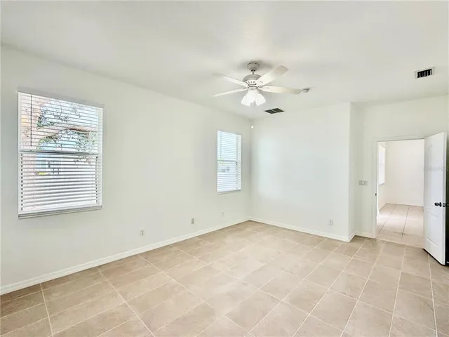 $2,600 | 5223 58th Terrace East, Bradenton, FL 34203