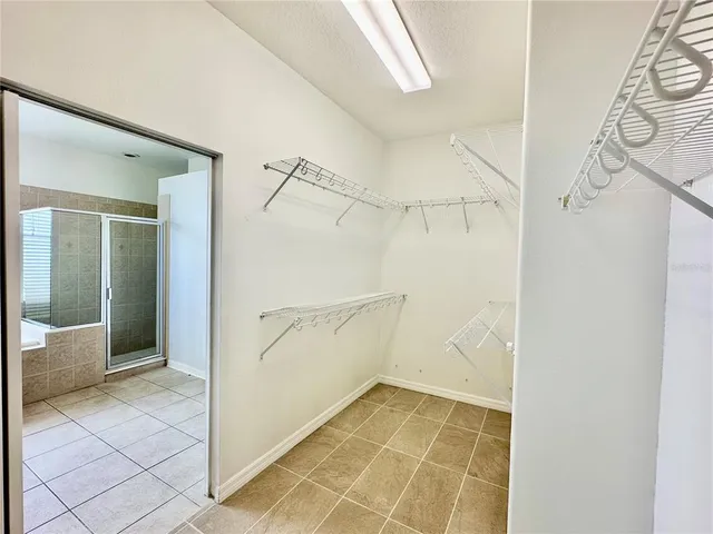 $2,600 | 5223 58th Terrace East, Bradenton, FL 34203