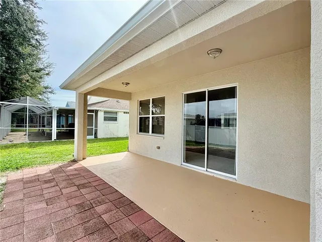 $2,600 | 5223 58th Terrace East, Bradenton, FL 34203