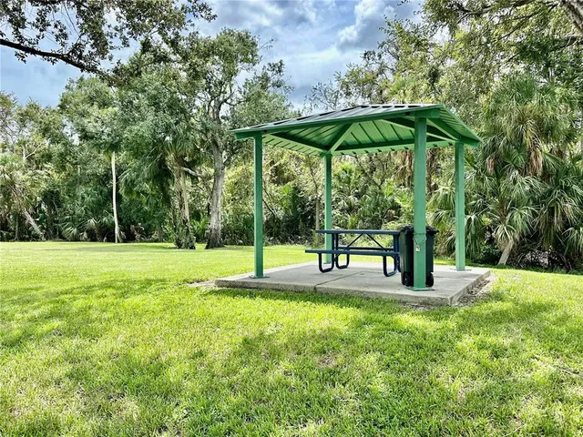 $2,600 | 5223 58th Terrace East, Bradenton, FL 34203