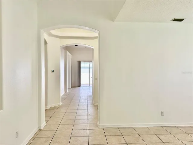 $2,600 | 5223 58th Terrace East, Bradenton, FL 34203