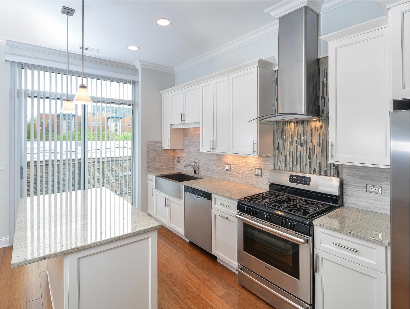 20 North Aberdeen Street, Unit 405 Chicago, IL 60607 - Photo 2 of 14