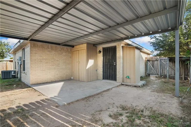 $1,200 | 1804 Grayson Avenue, McAllen, TX 78504