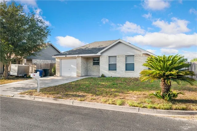 $1,200 | 1804 Grayson Avenue, McAllen, TX 78504