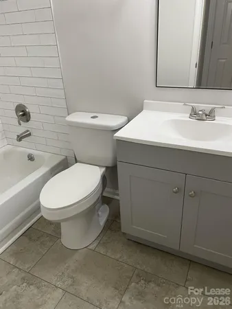 $1,995 | 19831 Henderson Road, Unit E, Cornelius, NC 28031