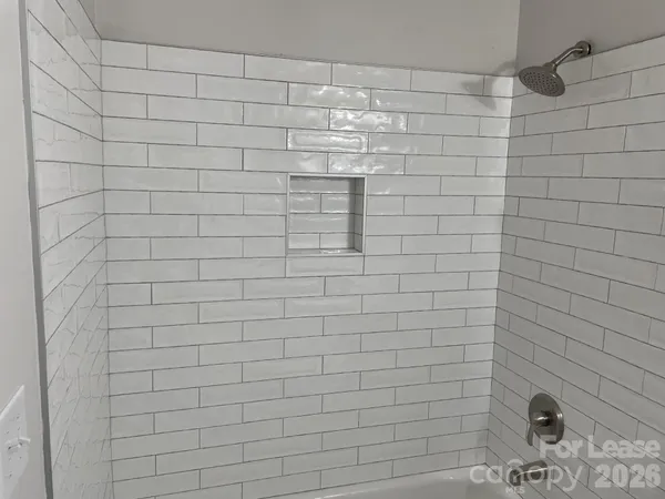 $1,995 | 19831 Henderson Road, Unit E, Cornelius, NC 28031