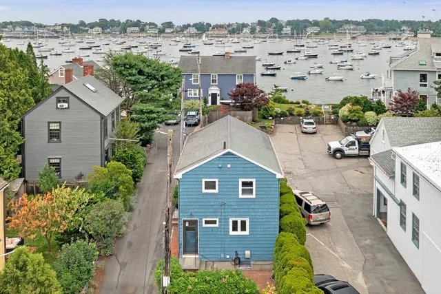 $3,975 | 1 Goodwins Court, Marblehead, MA 01945