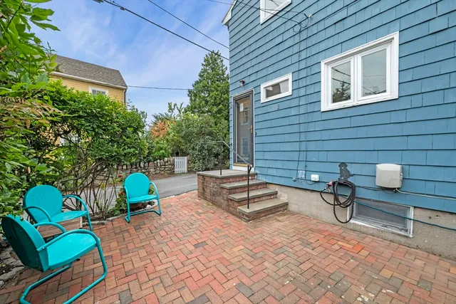 $3,975 | 1 Goodwins Court, Marblehead, MA 01945