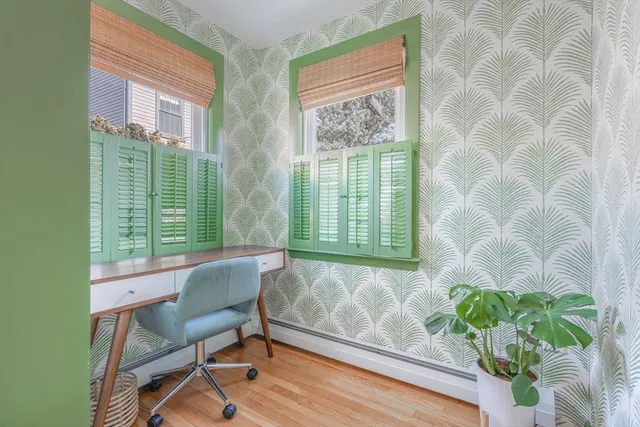 $3,975 | 1 Goodwins Court, Marblehead, MA 01945